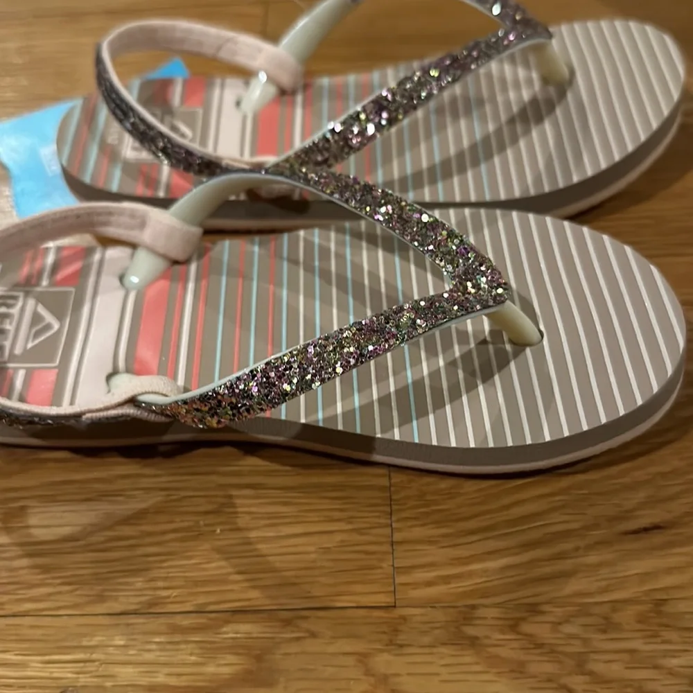 Reef Girls' Stargazer Prints Flip Flops, Size 11/12